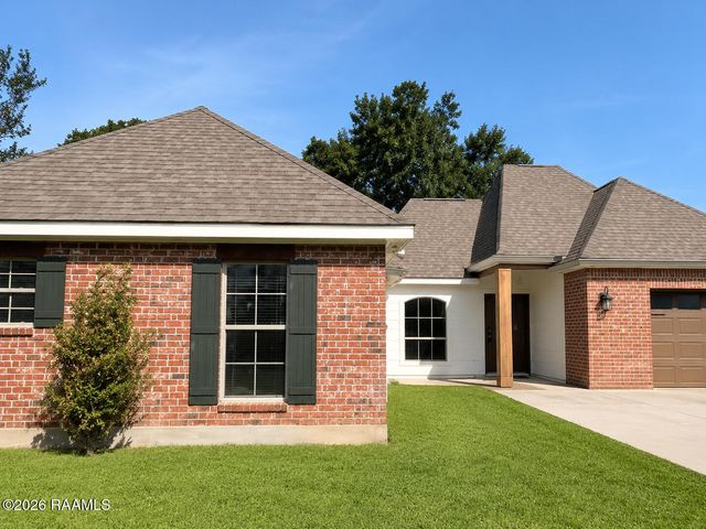 104 Woodlake Lane, Lafayette, LA 70508