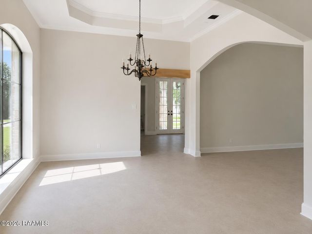 104 Woodlake Lane, Lafayette, LA 70508