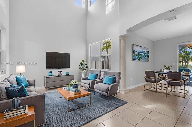 6425 SW 164th Ave, Miami, FL 33193