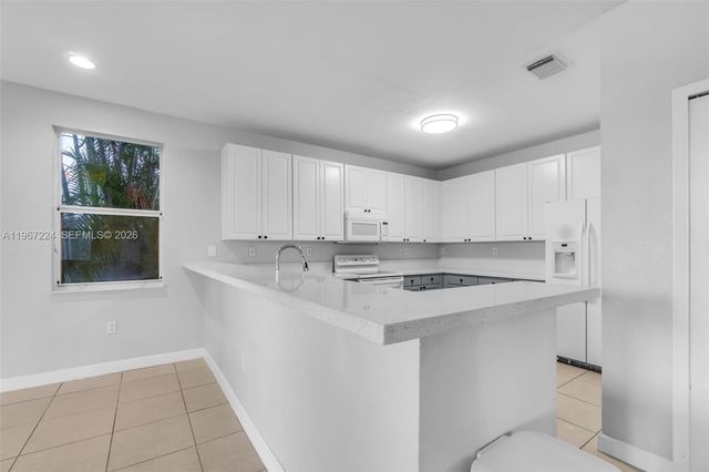 6425 SW 164th Ave, Miami, FL 33193