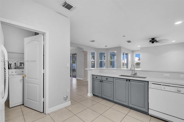 6425 SW 164th Ave, Miami, FL 33193