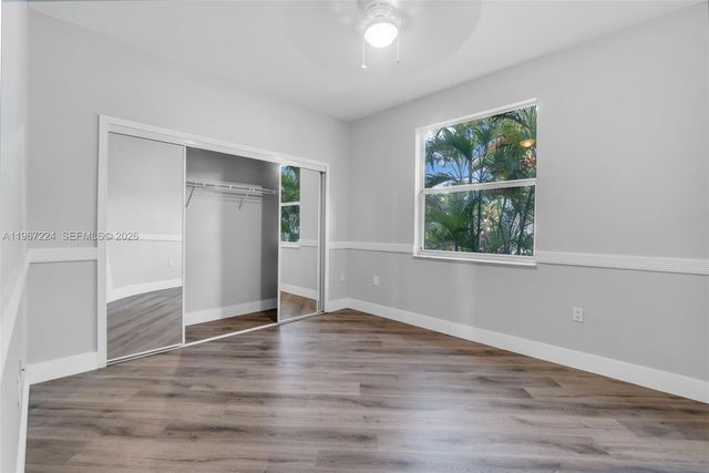 6425 SW 164th Ave, Miami, FL 33193