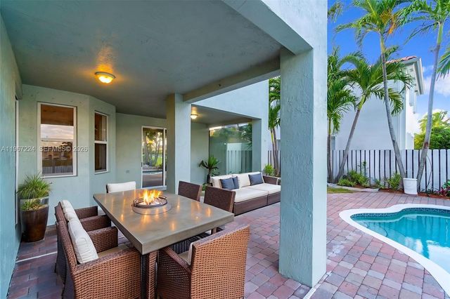 6425 SW 164th Ave, Miami, FL 33193