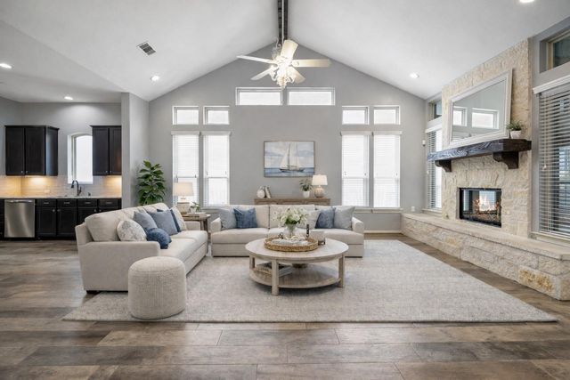 104 Camden Hills Drive, Montgomery, TX 77356