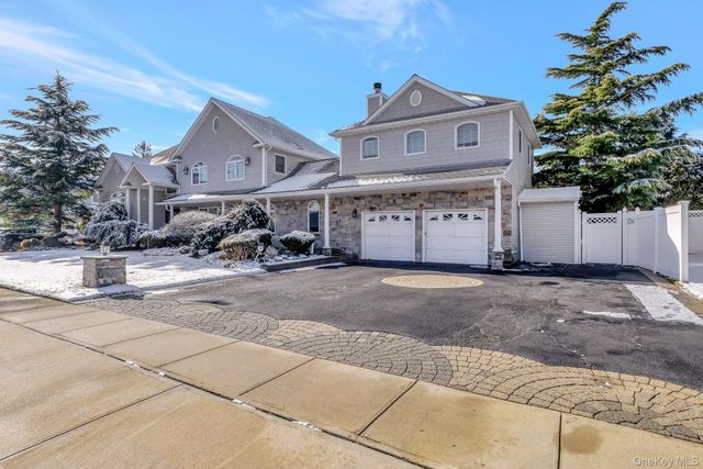 110 Thornwood Road, Massapequa Park, NY 11762