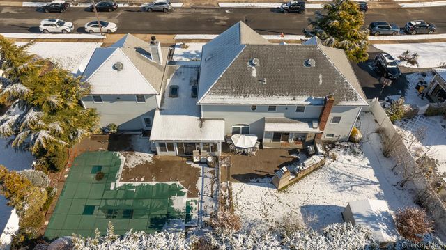 110 Thornwood Road, Massapequa Park, NY 11762