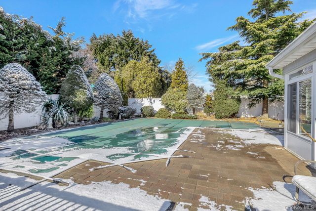 110 Thornwood Road, Massapequa Park, NY 11762