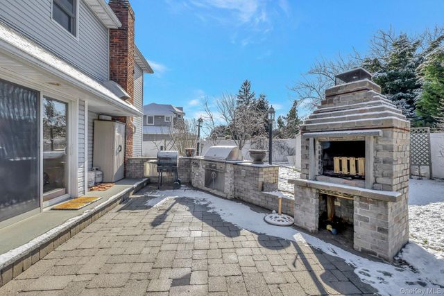 110 Thornwood Road, Massapequa Park, NY 11762