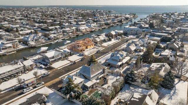 110 Thornwood Road, Massapequa Park, NY 11762