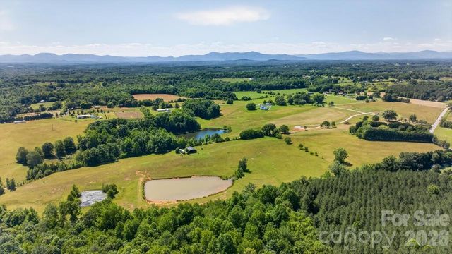 159 Evenfall Lane, Columbus, NC 28722