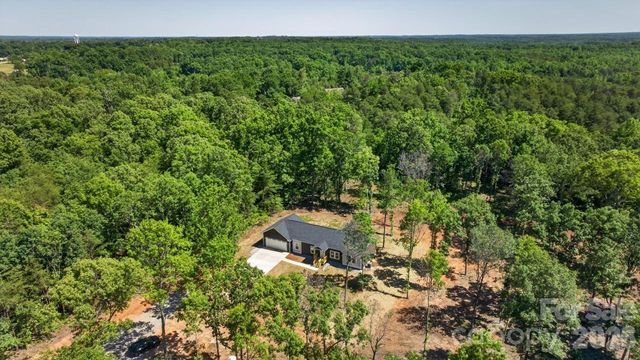 159 Evenfall Lane, Columbus, NC 28722