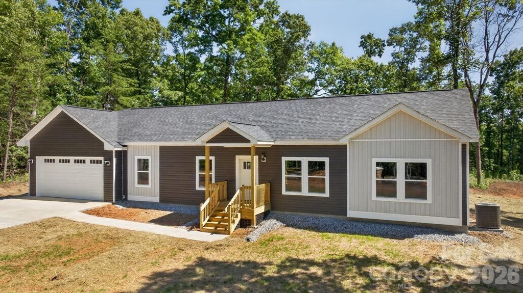 159 Evenfall Lane, Columbus, NC 28722
