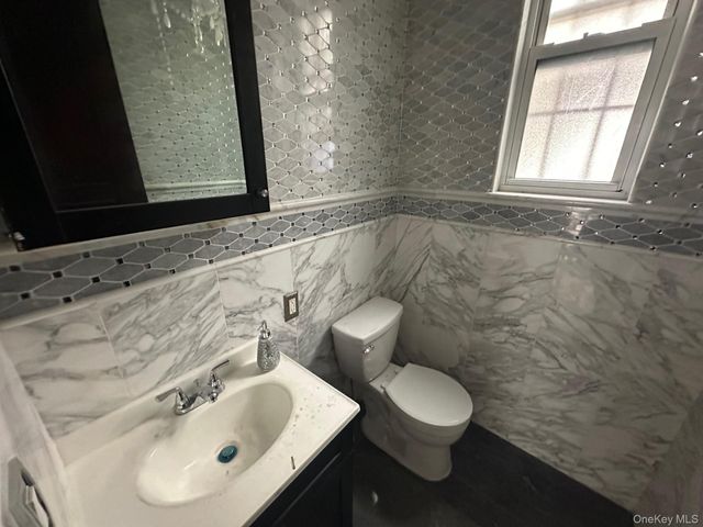 434 SUNRISE Highway, Lynbrook, NY 11563