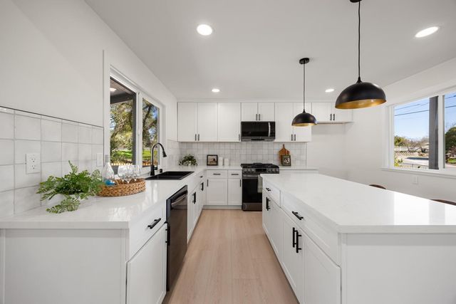 6085 Cavitt Stallman Rd, Granite Bay, CA 95746