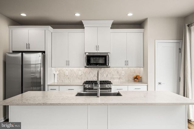 49 TAMARACK CIR, Norristown, PA 19403