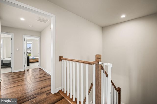 49 TAMARACK CIR, Norristown, PA 19403