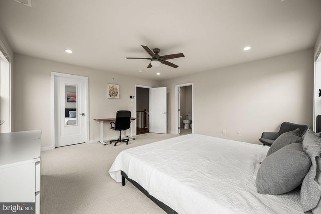 49 TAMARACK CIR, Norristown, PA 19403