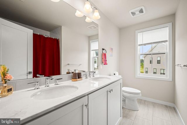 49 TAMARACK CIR, Norristown, PA 19403