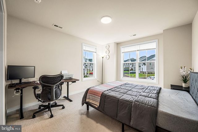 49 TAMARACK CIR, Norristown, PA 19403