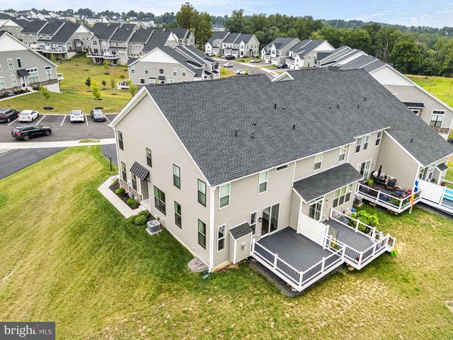 49 TAMARACK CIR, Norristown, PA 19403