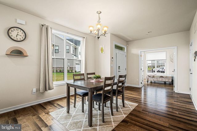 49 TAMARACK CIR, Norristown, PA 19403