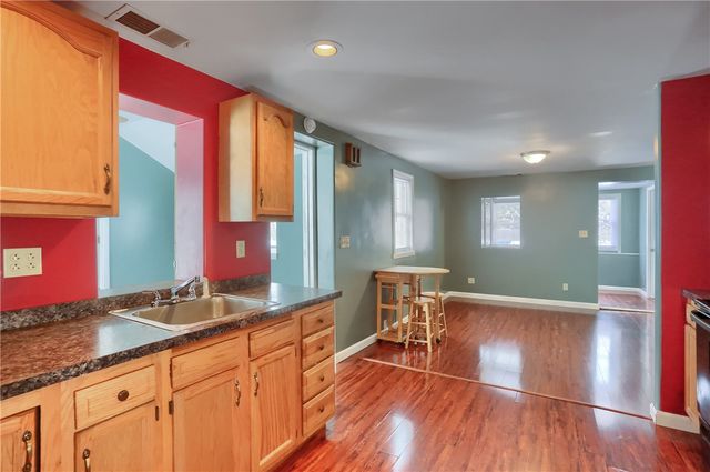 9 13th St, Bessemer, PA 16112