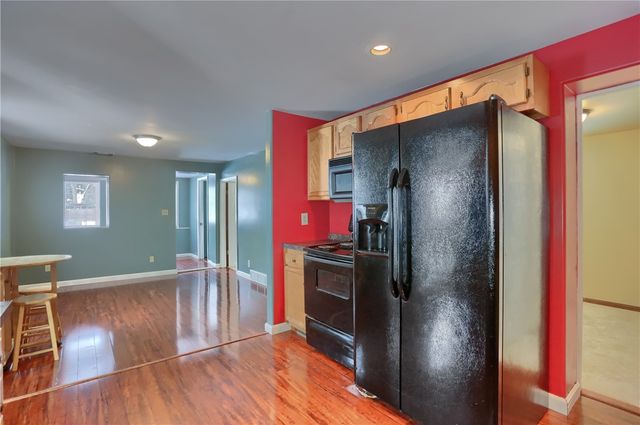 9 13th St, Bessemer, PA 16112