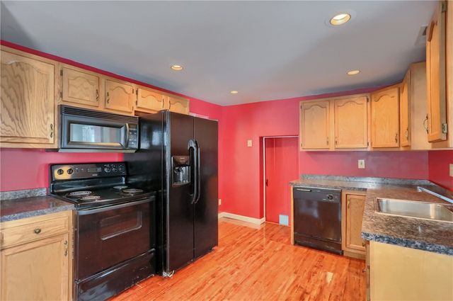 9 13th St, Bessemer, PA 16112