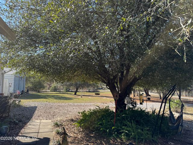 1134 CORAL FARMS Road, Florahome, FL 32140