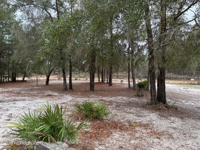 1134 CORAL FARMS Road, Florahome, FL 32140