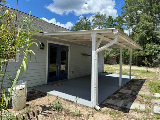 1134 CORAL FARMS Road, Florahome, FL 32140