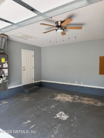 1134 CORAL FARMS Road, Florahome, FL 32140