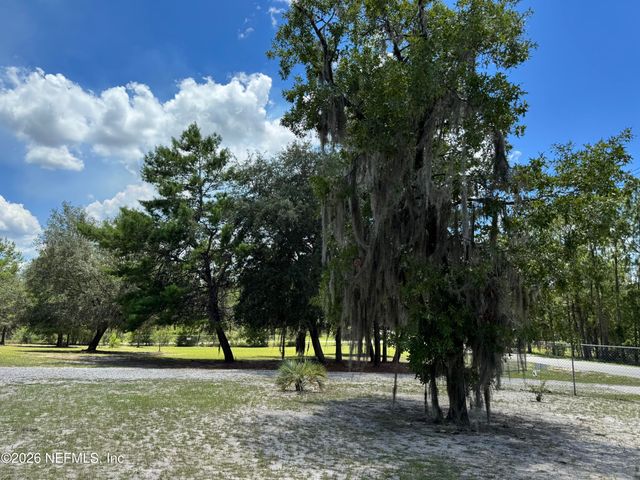 1134 CORAL FARMS Road, Florahome, FL 32140
