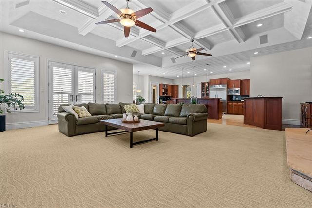 1865 S Woodside LN, Virginia Beach, VA 23454