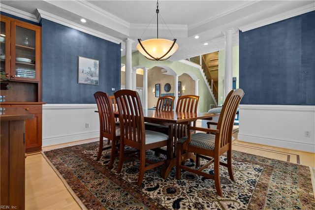 1865 S Woodside LN, Virginia Beach, VA 23454