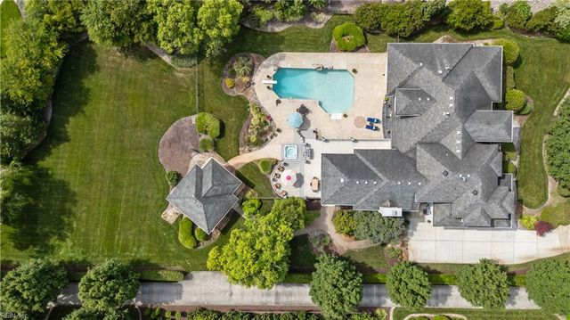1865 S Woodside LN, Virginia Beach, VA 23454