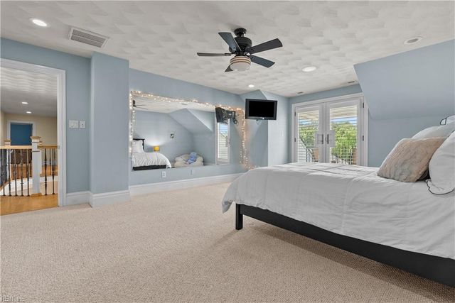 1865 S Woodside LN, Virginia Beach, VA 23454