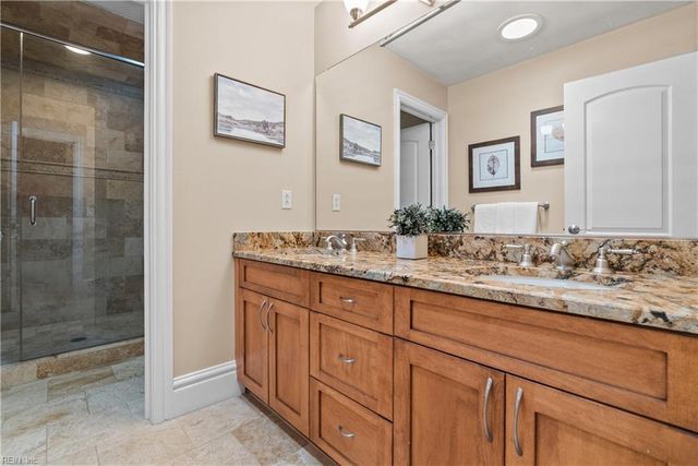 1865 S Woodside LN, Virginia Beach, VA 23454