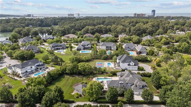 1865 S Woodside LN, Virginia Beach, VA 23454