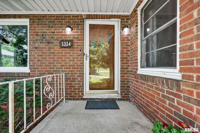 5334 N UNIVERSITY Street, Peoria, IL 61614