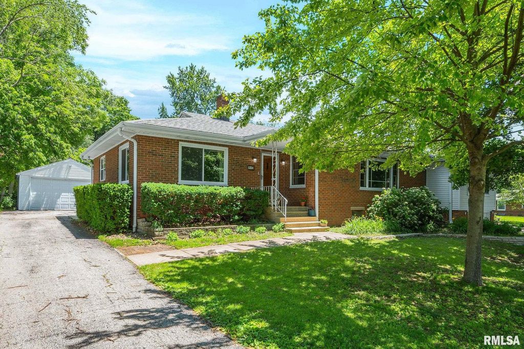 5334 N UNIVERSITY Street, Peoria, IL 61614