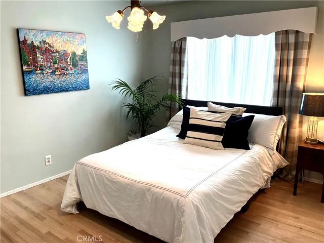 17415 Victory, Lake Balboa, CA 91406
