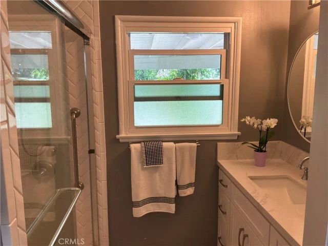 17415 Victory, Lake Balboa, CA 91406