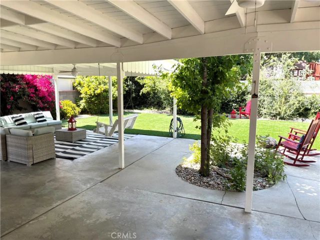 17415 Victory, Lake Balboa, CA 91406