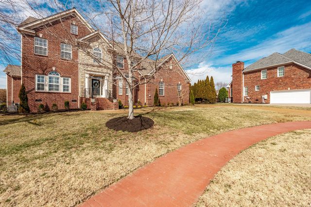 1108 Rossifer Ct, Gallatin, TN 37066