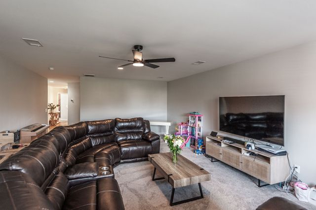1108 Rossifer Ct, Gallatin, TN 37066