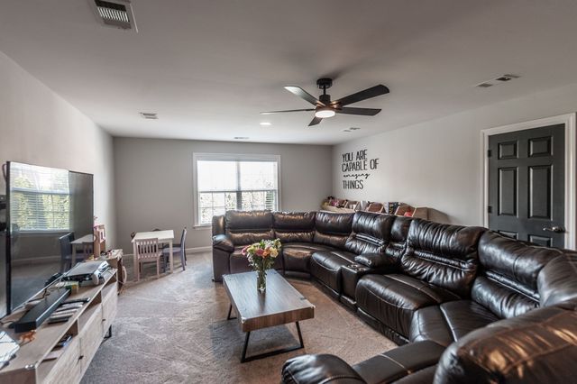 1108 Rossifer Ct, Gallatin, TN 37066