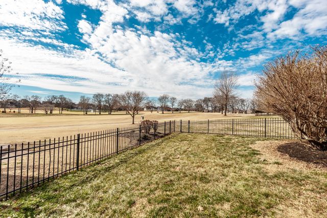 1108 Rossifer Ct, Gallatin, TN 37066