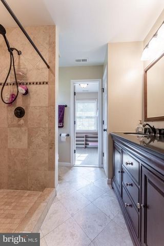6712 HARRISON LN, Alexandria, VA 22306