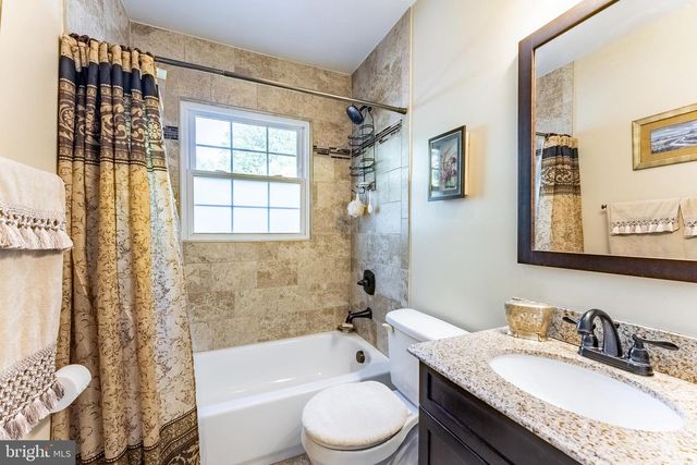 6712 HARRISON LN, Alexandria, VA 22306